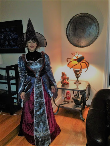 Arzu Forough in halloween costume